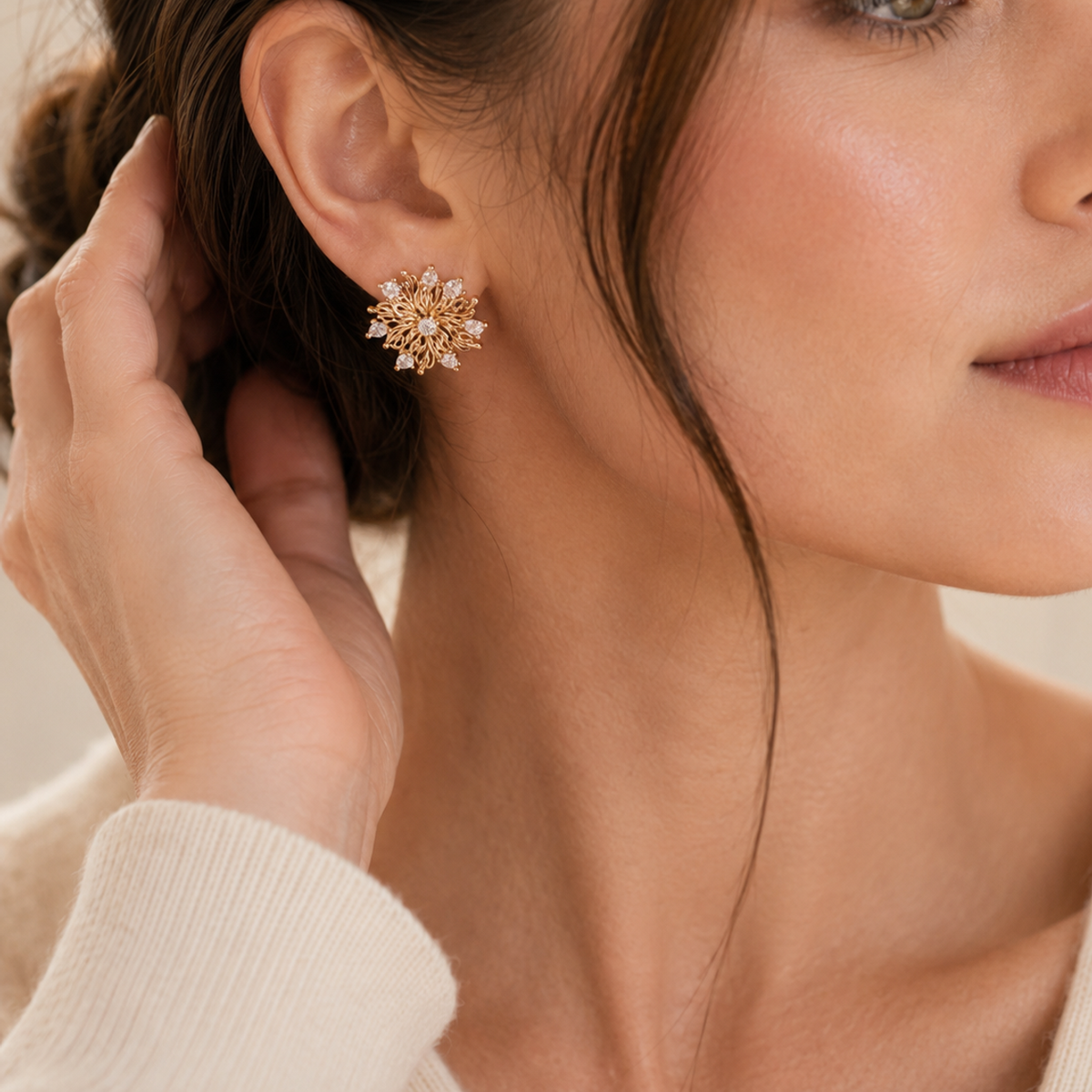 Vintage Gold six-petal lily zircon earrings