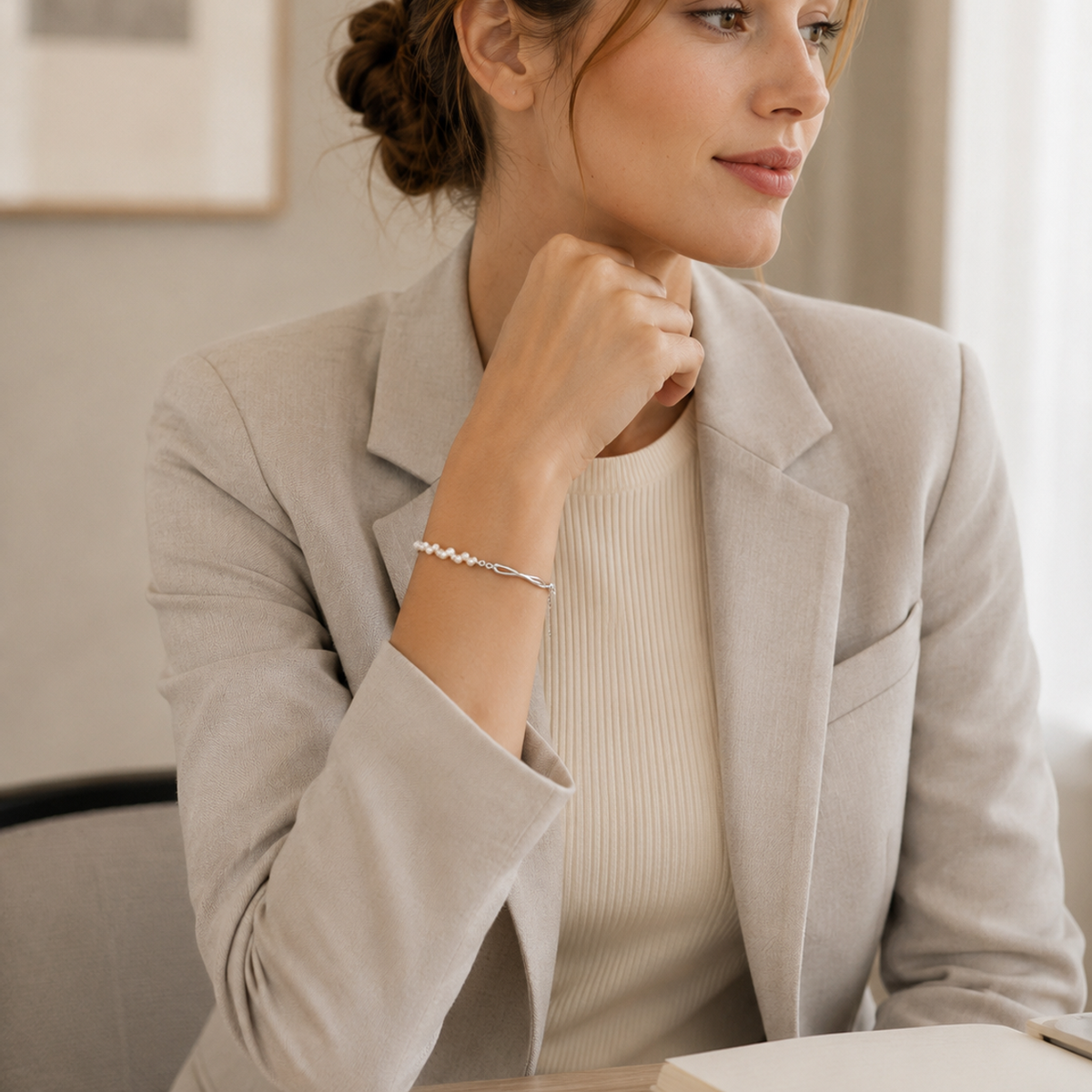 Model styling Silver natural pearl bracelet for work