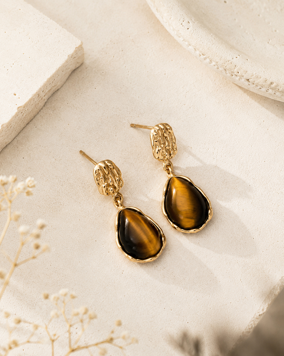 Vintage Gold Tiger Eye earrings detail