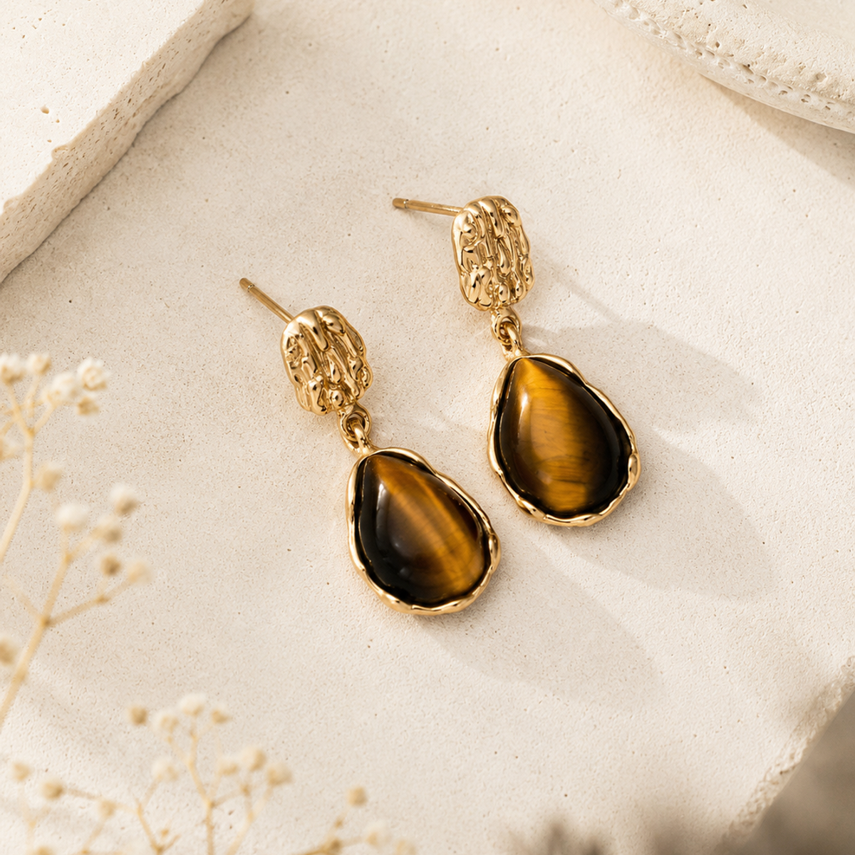 Vintage Gold Tiger Eye earrings detail