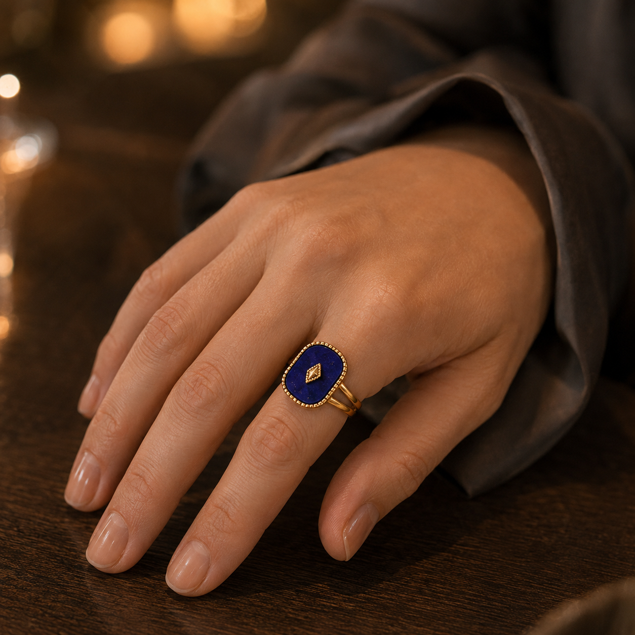 Vintage Gold lapis lazuli plaque ring worn on hand